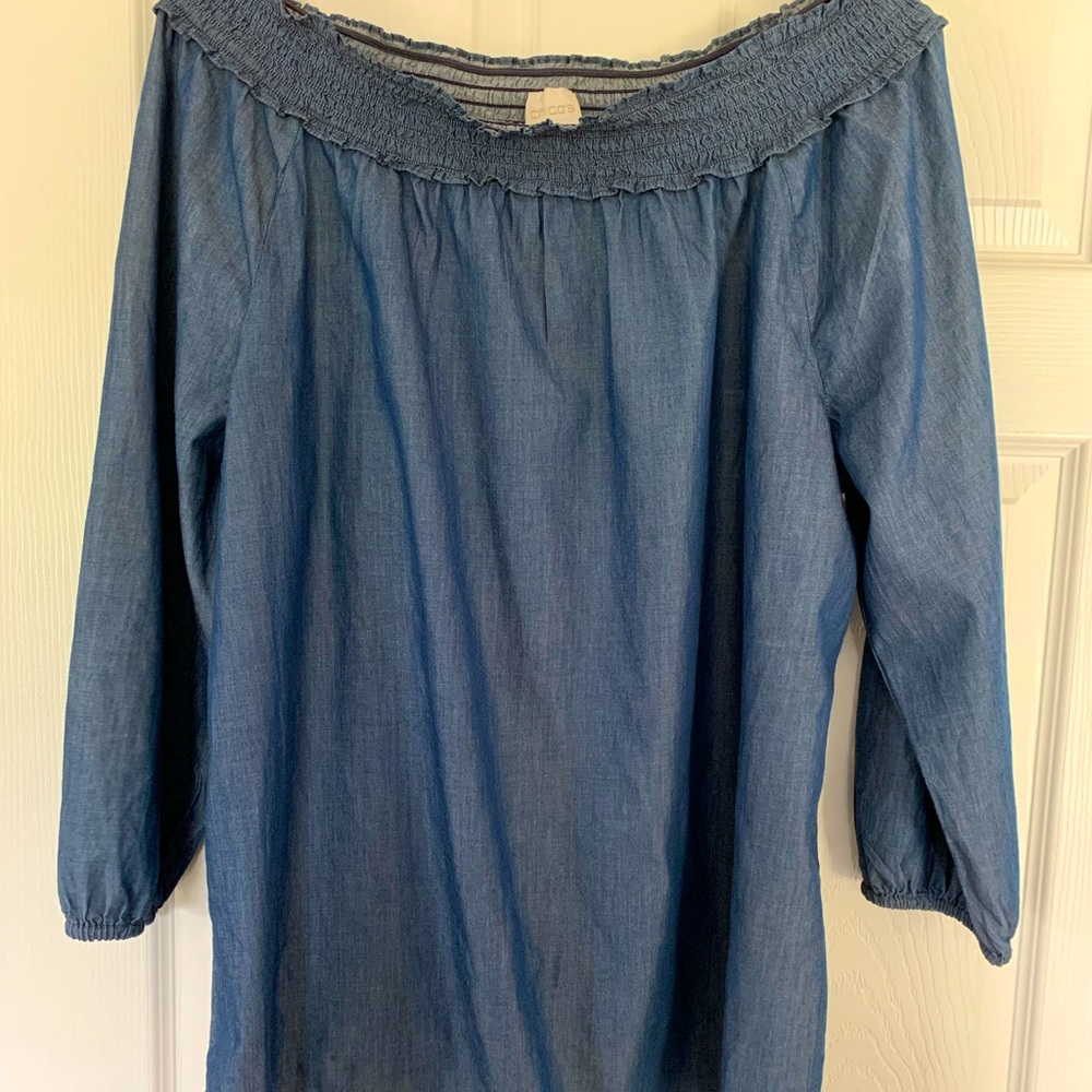 Chicos size 2 denim navy smocked top